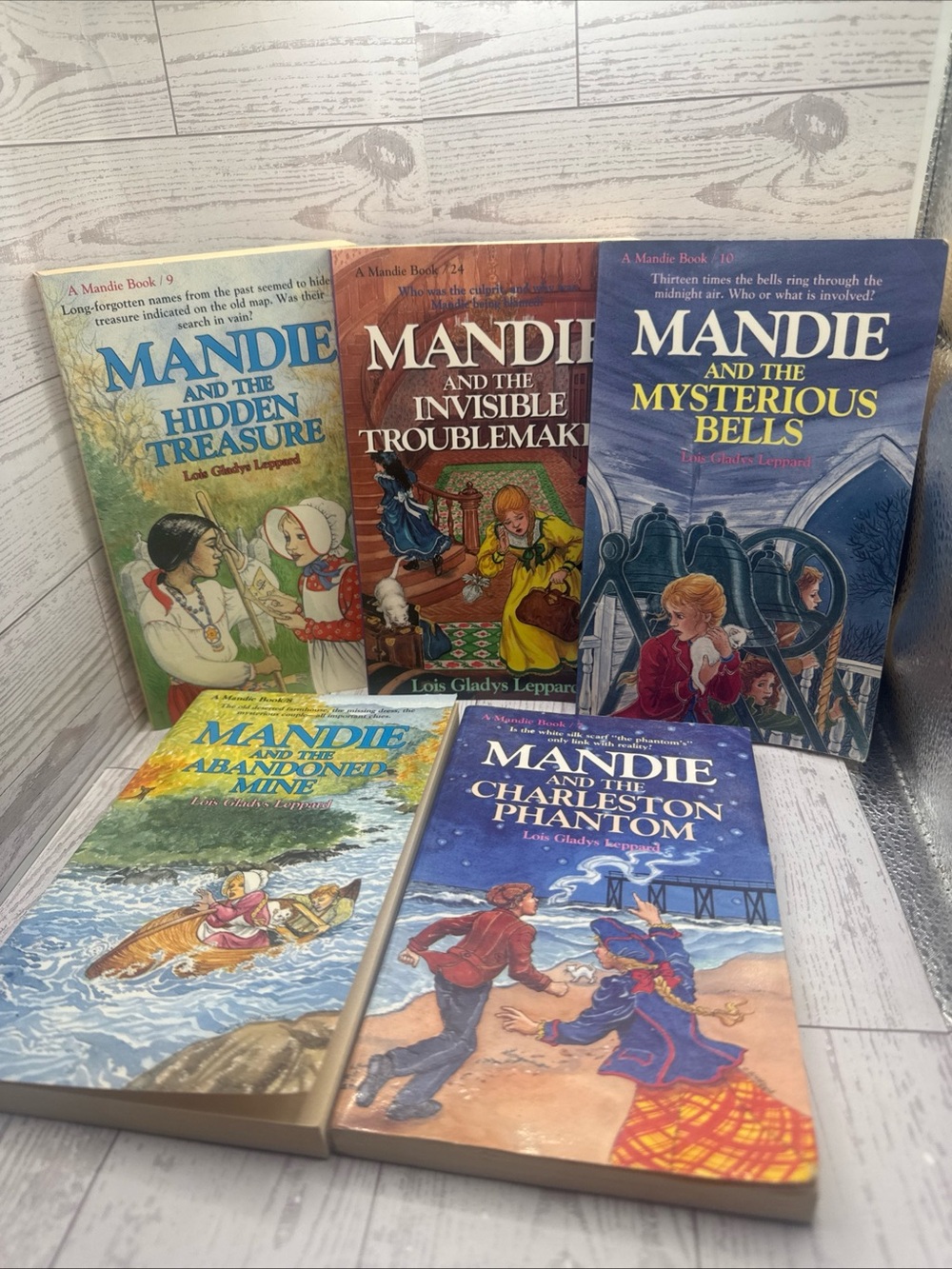 Vintage Mandie by Lois Gladys Leppard Lot of 5 PB  Books 7,8,9,10 & 24